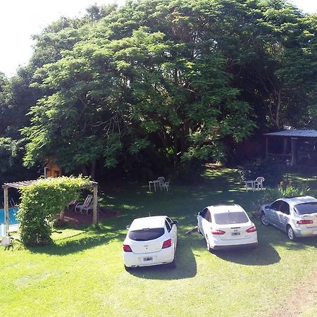 Hostel Y Posada Colibri Puerto Iguazú Buitenkant foto